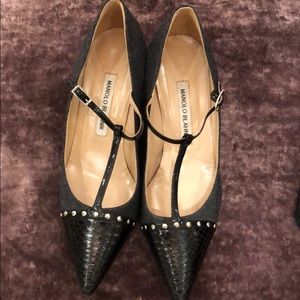 Manolo Blahnik kitten heels